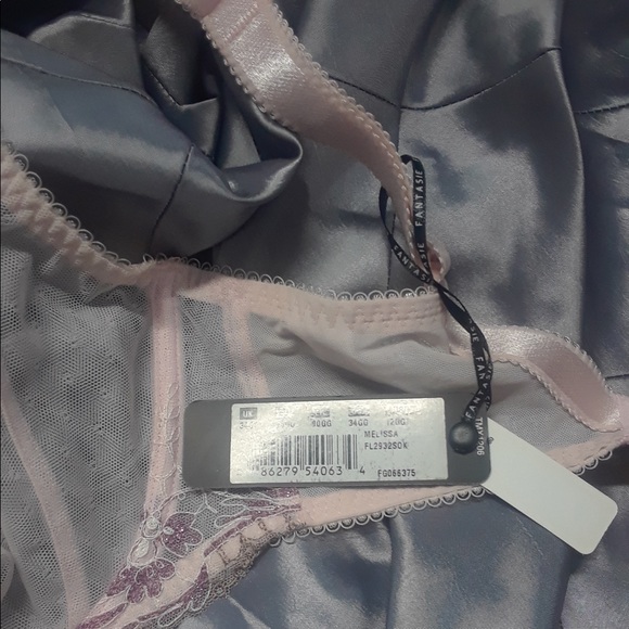 Pink Bra - Picture 6 of 6